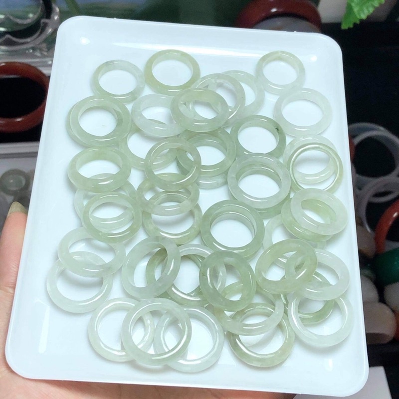 Nhẫn jadeite tuýp a